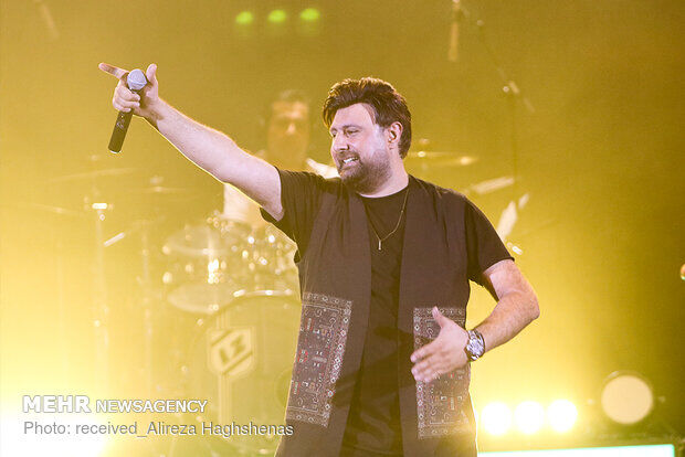 کورس «تکآهنگها» در سایه احیای کنسرتها/ چهرهها به میدان آمدند