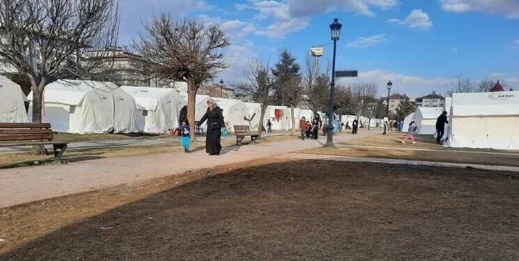 ۱.۵ میلیون زلزله زده ترکیه در چادر به سر می‌برند