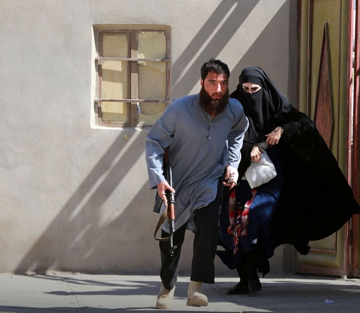 سریال «سقوط» چه چیزی را بازنمایی میکند؟