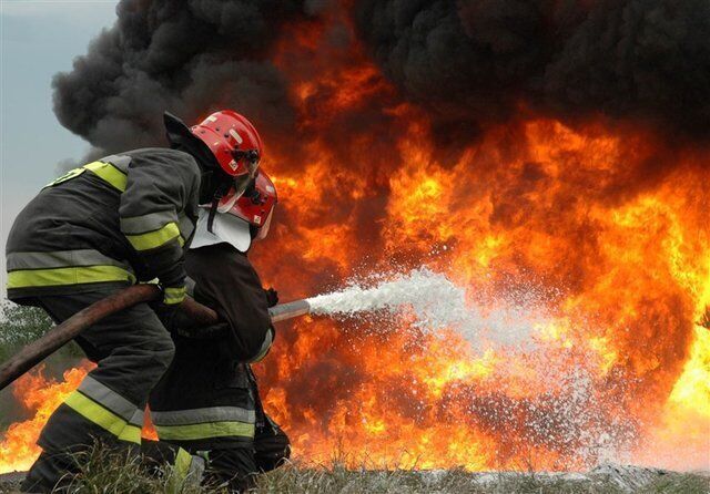 آتش‌ سوزی گسترده در مجموعه قدیمی پارک آبی خلیج فارس قشم