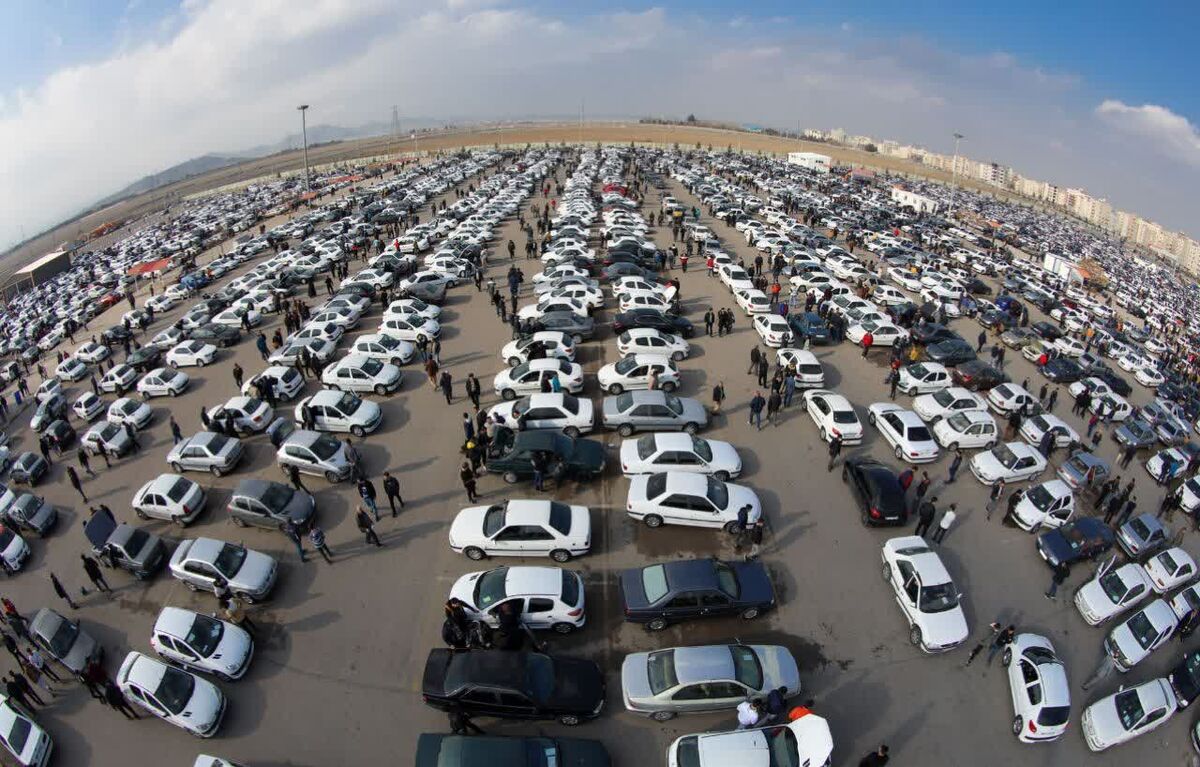 ۴۲۰۰ دستگاه خودرو جهت فروش در جمعه بازار مجیدیه