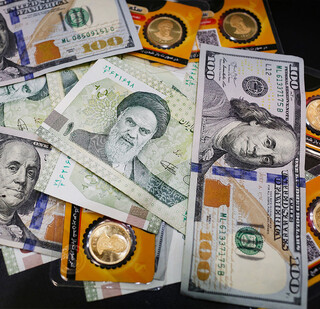 خبرسازی‌ برای جلوگیری از کاهش قیمت دلار/کانون صرافان: این روزها همه فروشنده‌اند / دلار ۴۴هزار تومانی هم خریدار ندارد