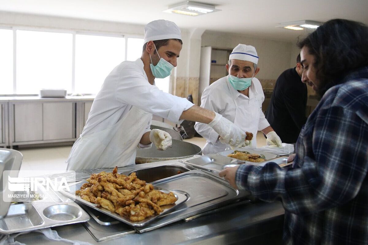 وزارت بهداشت با افزایش سهم دانشجویان از قیمت وعده‌های غذایی مخالفت کرد/ هر وعده غذای دانشجویان چقدر است؟