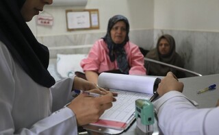 افزایش حقوق دستیاران و کارورزان پزشکی سال آینده اعمال می شود