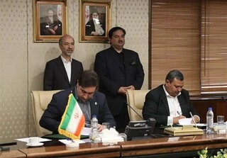 قرارداد تجاری تبادل انرژی بین ایران و پاکستان امضا شد