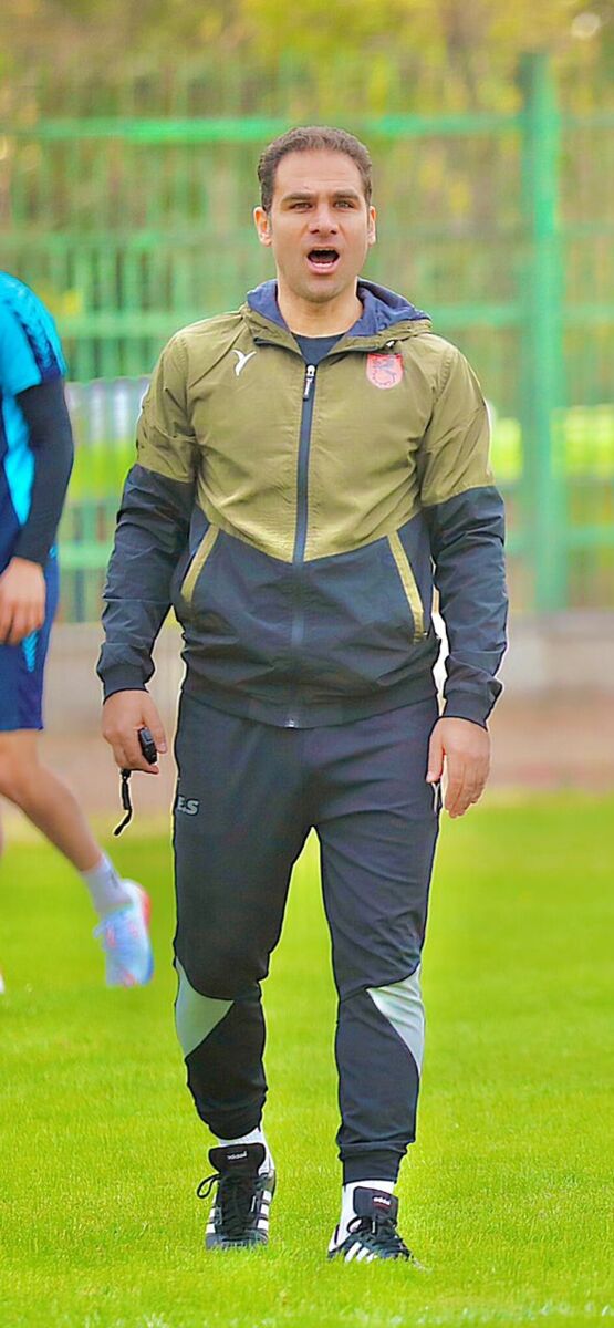 وقتی کاپیتان تیم ملی مقابل ایران بازی کرد/ صادقی: قلعهنویی ضد ستاره نیست