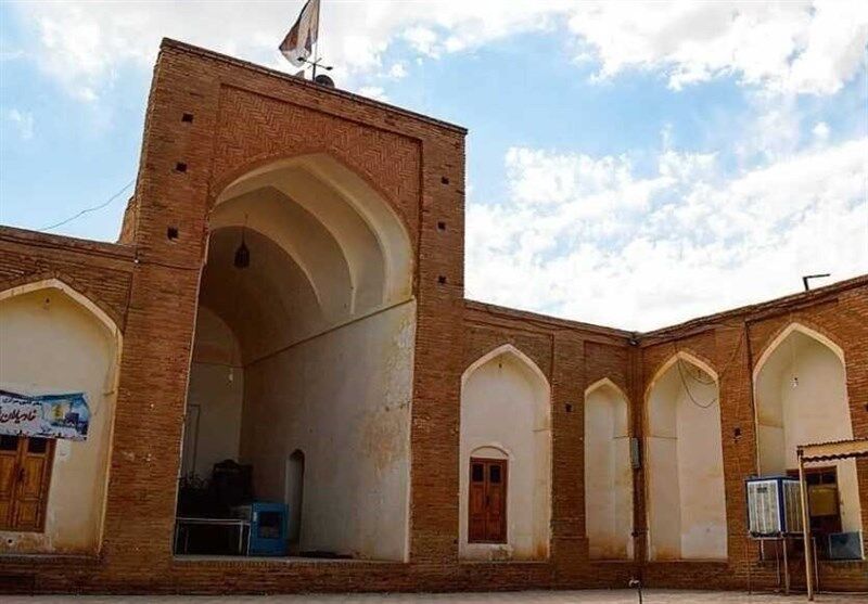 گشت و گذار نوروزی در جاذبههای گردشگری بجستان/ از کاروان سرای قاسمآباد تا مسجد جامع مرندیز