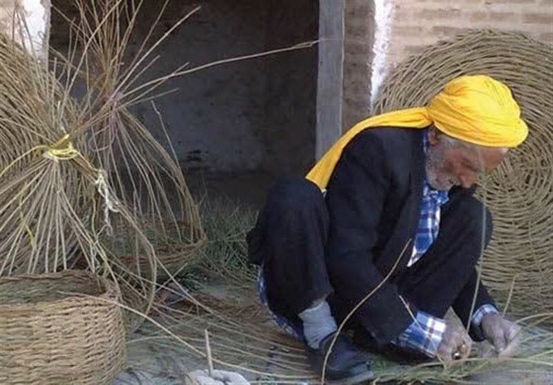 گشت و گذار نوروزی در جاذبههای گردشگری بجستان/ از کاروان سرای قاسمآباد تا مسجد جامع مرندیز