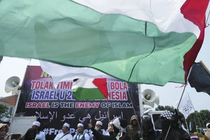 مردم اندونزی حضور تیم اسرائیل در کشورشان را محکوم کردند