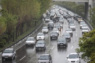 بارش باران و ترافیک سنگین در جاده چالوس