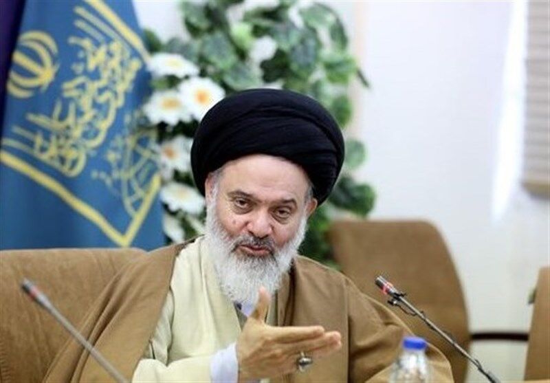آیت الله حسینی بوشهری، رئیس جامعه مدرسین حوزه علمیه قم:  نگاه به مسجد نباید تک بعدی باشد