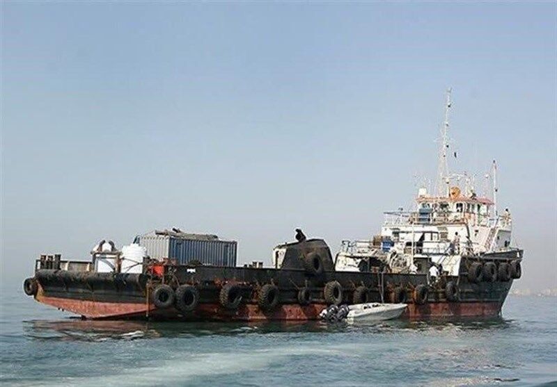 توقیف ۴ فروند شناور سوخت قاچاق در خلیج فارس/ ۲۷۰ هزار لیتر گازوئیل کشف ‌شد