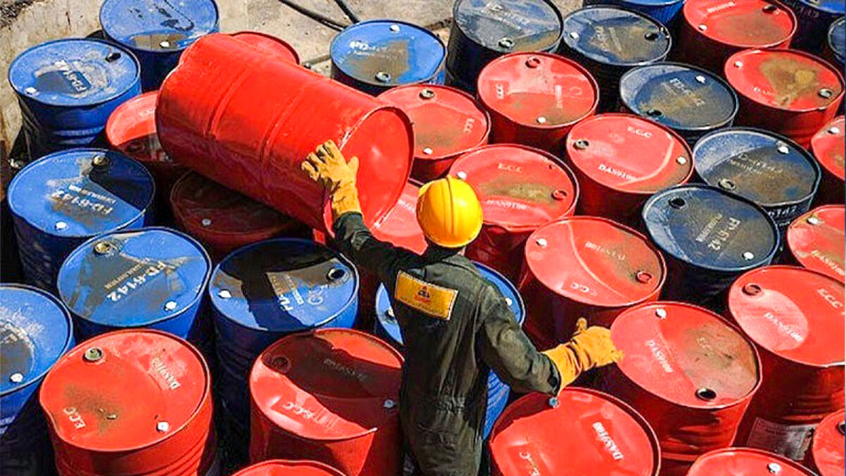 دولت بر ایجاد بازار گسترده ای برای نفت خام ایران به ویژه در شرق آسیا متمرکز شده است