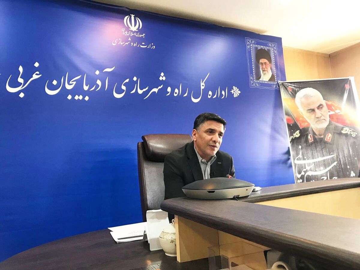 مدیرکل راه و شهرسازی: آزادراه ارومیه - تبریز به پیمانکار جدید سپرده شد/ ۱۰ هزار میلیارد ریال هزینه میشود مدیرکل راه و شهرسازی: آزادراه ارومیه - تبریز به پیمانکار جدید سپرده شد/ ۱۰ هزار میلیارد ریال هزینه میشود