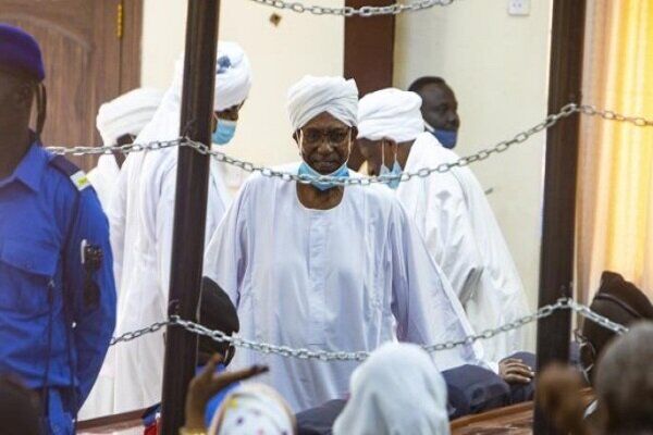 فرار عمر البشیر از زندان صحت ندارد/ وی در بیمارستانی تحت نظر است