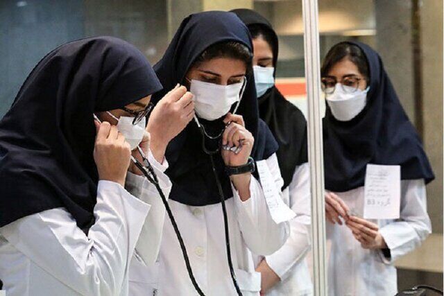 رئیس کل سازمان نظام پزشکی ایران: آمار مهاجرت پزشکان و کادر درمان جوسازی و دروغ نیست