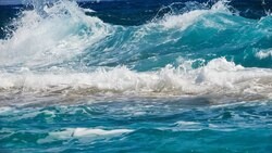 محدودیت سفر با شناورهای کوچک در سواحل جنوبی به دلیل افزایش ارتفاع موج