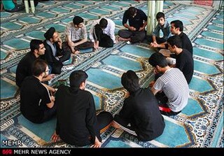 تبدیل مساجد به پایگاه قرآنی نسل جوان را جذب می‌کند