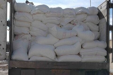 کشف بیش از ۲ تن نان خشک و ۲۵ کیسه آرد قاچاق در بیرجند