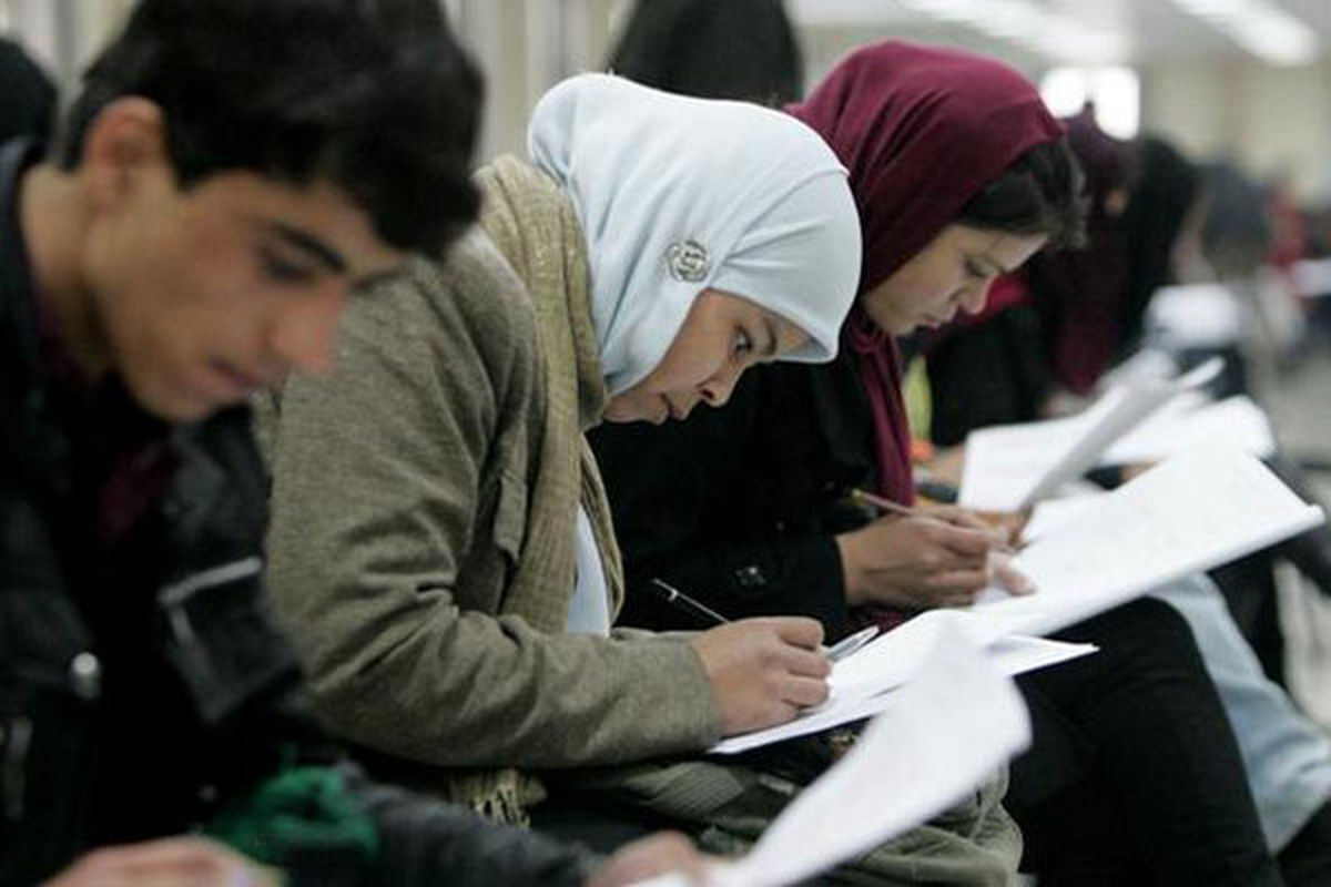تحصیل ۴۰ هزار دانشجوی افغان در ایران