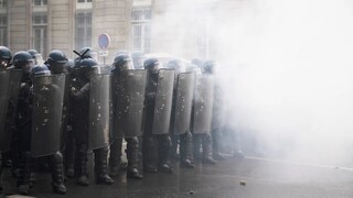 اتحادیه‌های پلیس فرانسه: قانون مقابله با «آشوبگران» تدوین شود