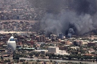 درگیری‌ در اطراف کاخ ریاست‌جمهوری سودان/ دو انفجار قوی مرکز خارطوم را لرزاند