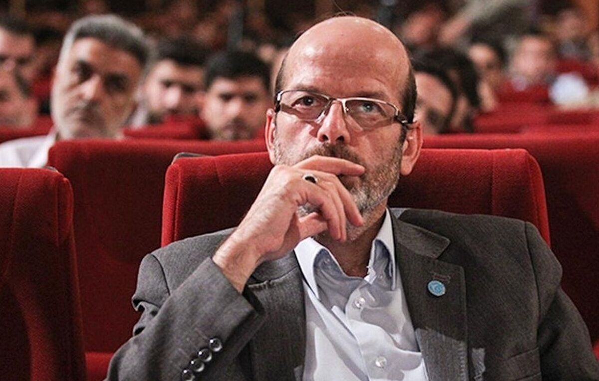 رئیس جهاد دانشگاهی: وزارت بهداشت خیلی سخت به ما مجوز می‌دهد/ جهاد نباید برای مجوز دارویی خاص یک سال بدود
