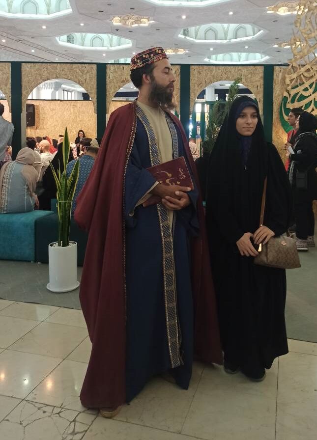 آنچه در دومین روز نمایشگاه کتاب گذشت/ جای حاج قاسم اینجا خالی نیست!