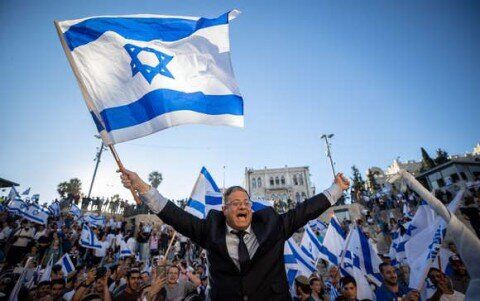 اصرار کابینه نتانیاهو بر برگزاری راهپیمایی «پرچم‌»
