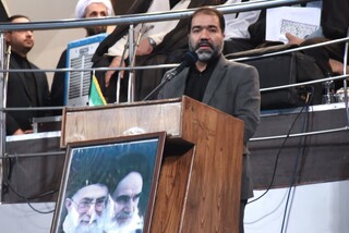 استاندار اصفهان: تاکید بر نگاه سیاسی و اجتماعی به حج ضروری است