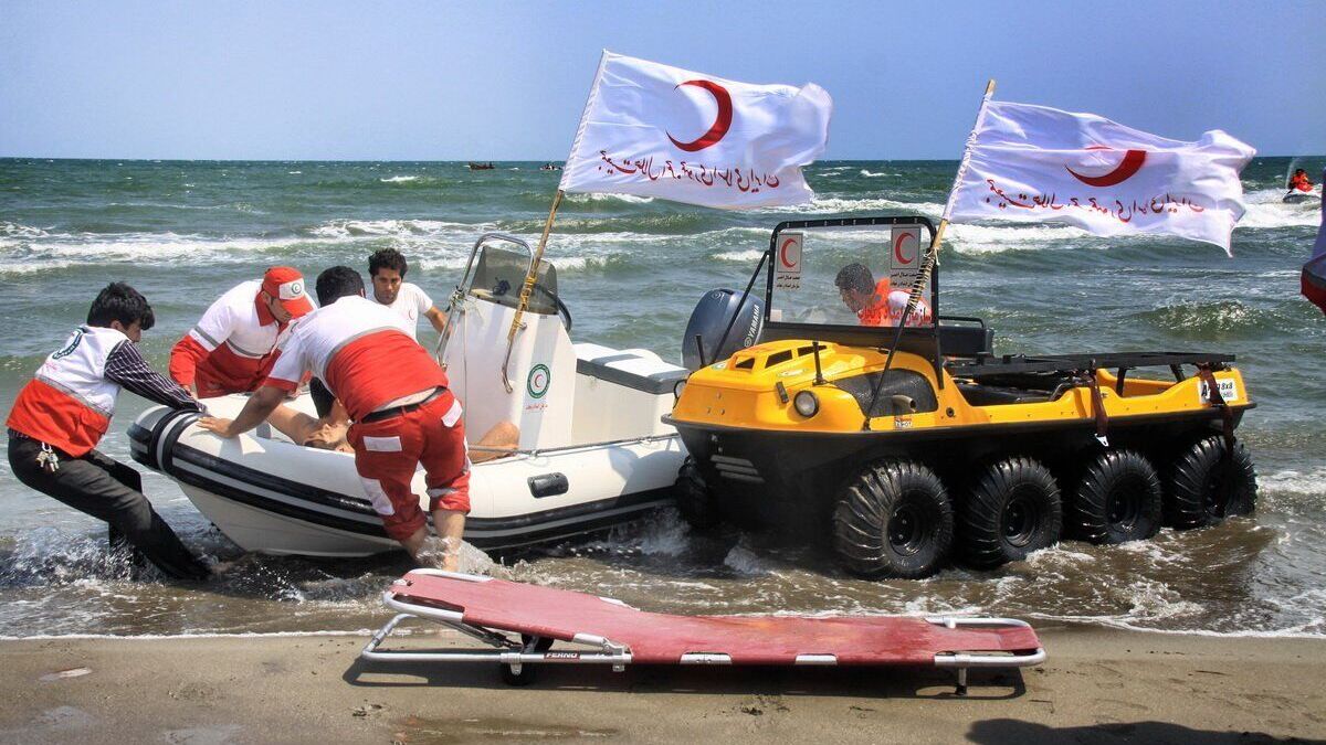 پیرحسین کولیوند: تلفات حوادث ساحلی را تا ۵۰ درصد کاهش می‌دهیم