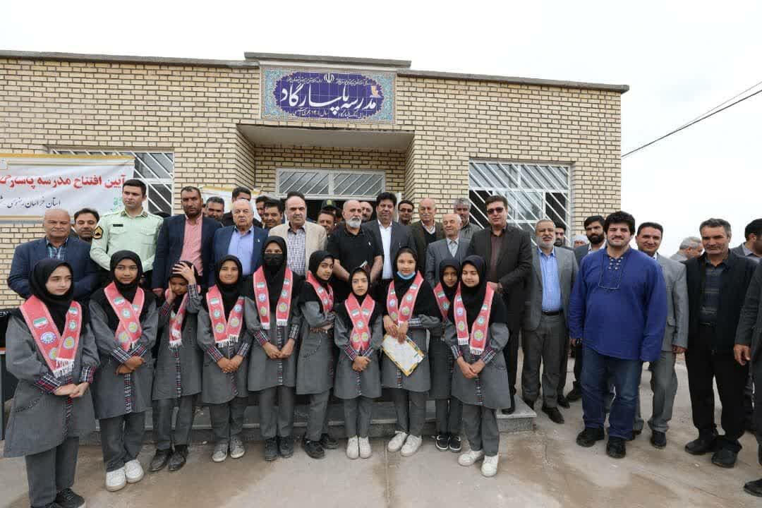 یک دبیرستان سه کلاسه در روستای ارزنه شهرستان باخرز به بهره برداری رسید