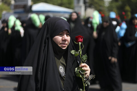 گزارش تصویری I گلباران حرم مطهر رضوی