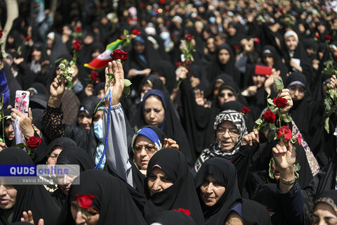 گزارش تصویری I گلباران حرم مطهر رضوی