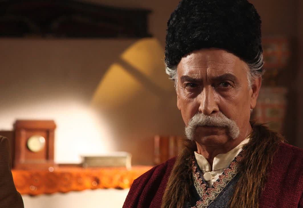 برای ساخت «آتش و باد» پیر شدم / گفتوگو با مجتبی راعی، کارگردان سریال شبکه ۳ سیما که مخاطبان پروپاقرصی پیدا کرده است