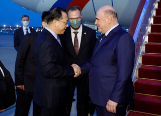 روسیه و چین به‌رغم انتقادات غرب، توافق‌های دوجانبه امضا می‌کنند