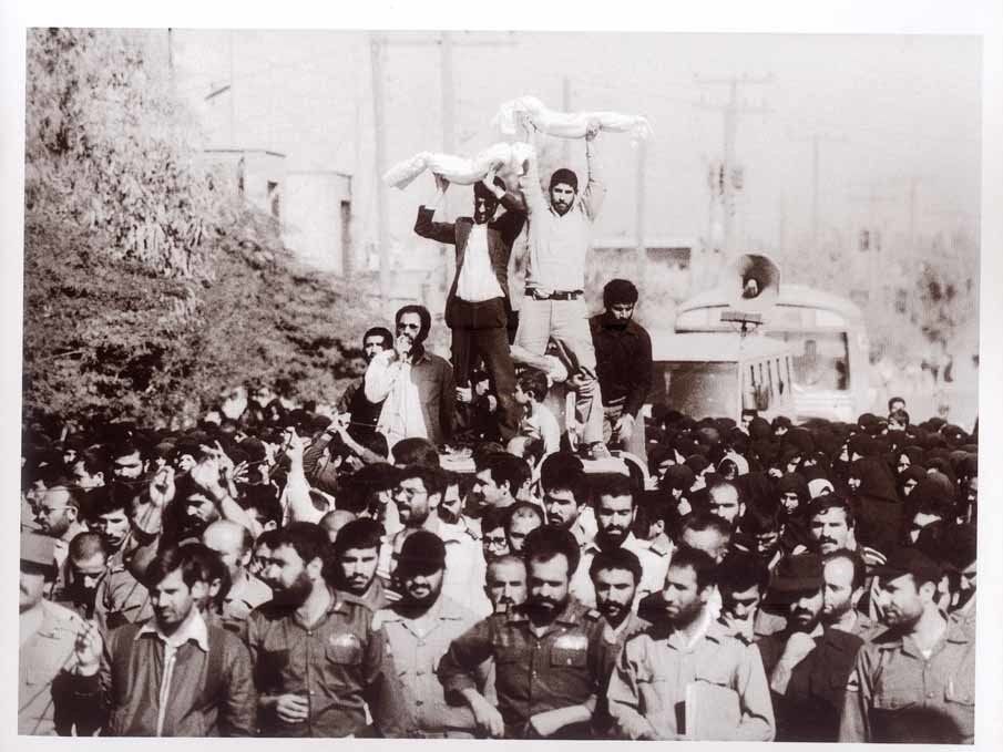 خاطرات یک مستندساز از روزهای بمباران/ رادیو دزفول پاسخ شجاعانه مردم به تهدیدهای رادیو عراق بود