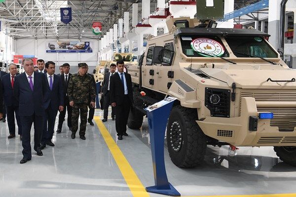 افتتاح کارخانه مونتاژ خودروهای نظامی در تاجیکستان