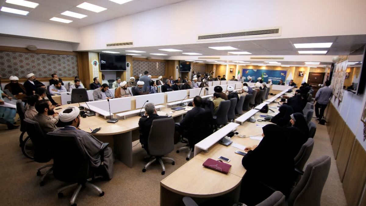 وزیر ارشاد به جمع داوران «مهرواره هوای نو» میآید