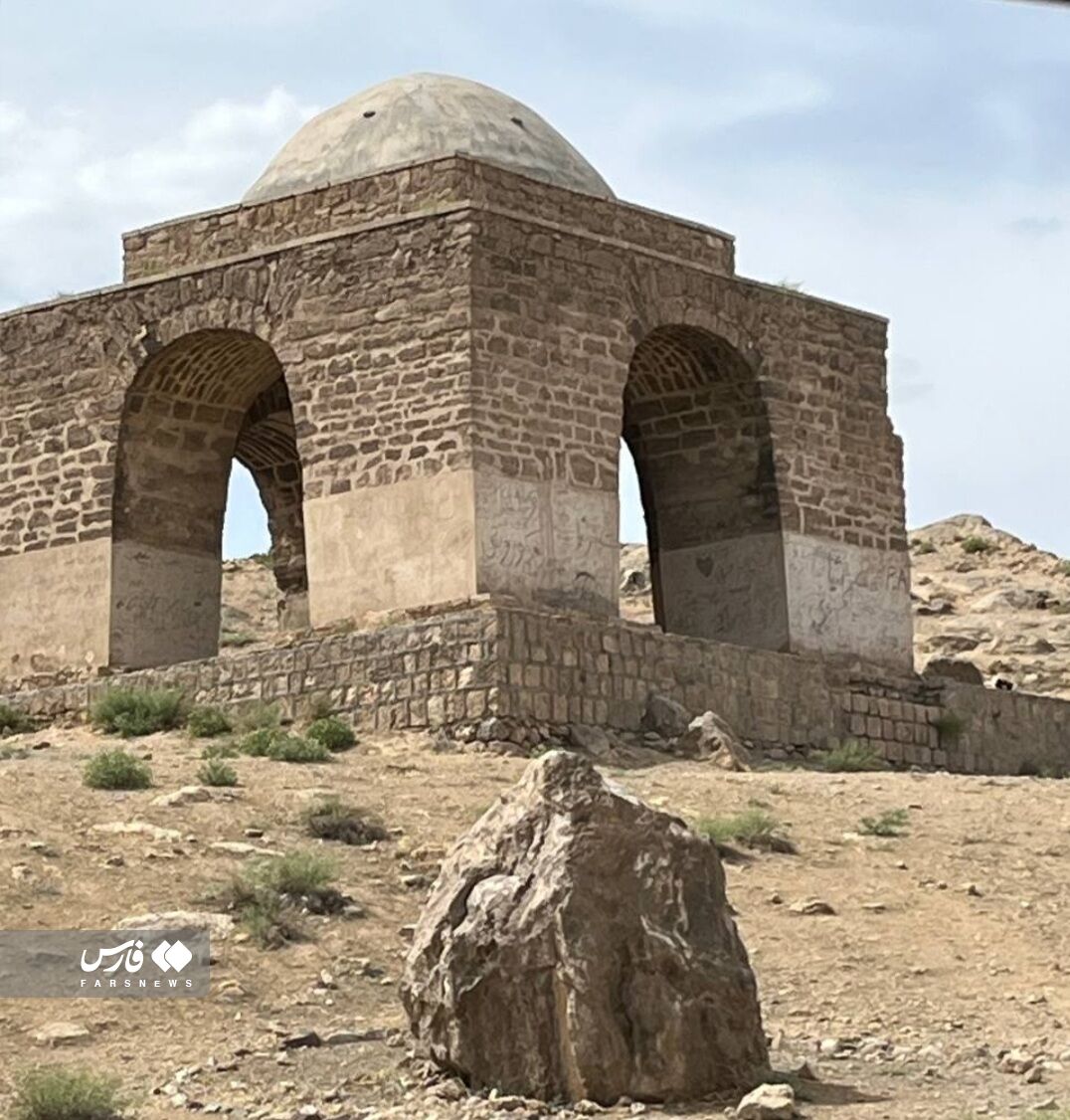 بهشت کوچک باستانی با عطرناب محمدی کجاست؟