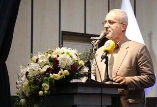 استاندار کرمان: دانشگاه خود را در کنار صنعت قرار دهد/لزوم پاسخ فوری به نیاز تولید