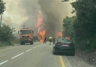 مهار آتش سوزی در مراتع شهرستان دنا