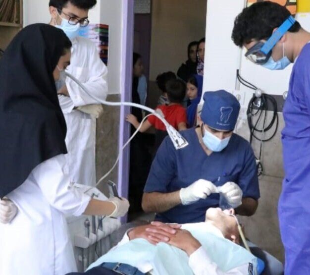 ارائه خدمات رایگان دندان‌پزشکی در مناطق محروم البرز