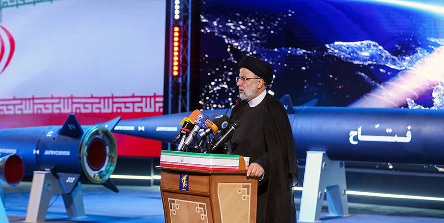 رئیس‌جمهور در آیین رونمایی از موشک هایپرسونیک «فتاح»: به قدرت بازدارندگی رسیده‌ایم/ صنایع دفاعی و موشکی ما بومی است