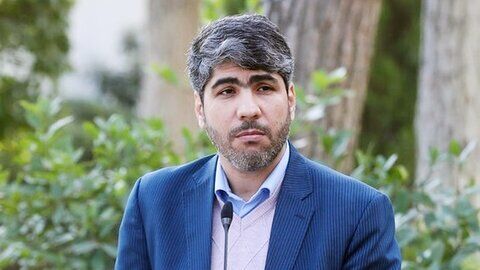 تغییر ندادن ساعت کاری ادارات تخلف است / ۱۰ هزار نفر در آزمون فراگیر استخدام جذب میشوند
تغییر ندادن ساعت کاری ادارات تخلف است / ۱۰ هزار نفر در آزمون فراگیر استخدام جذب میشوند