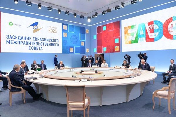 دیدار نخستوزیران قرقیزستان و روسیه در سوچی