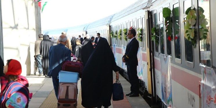 قطار میانه بعد از ۲۲ سال به تبریز رسید