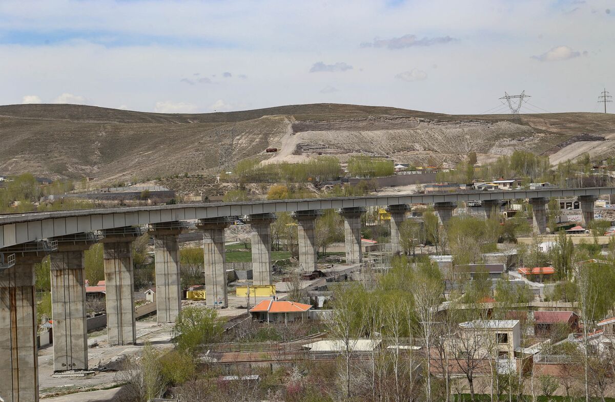 قطار میانه بعد از ۲۲ سال به تبریز رسید