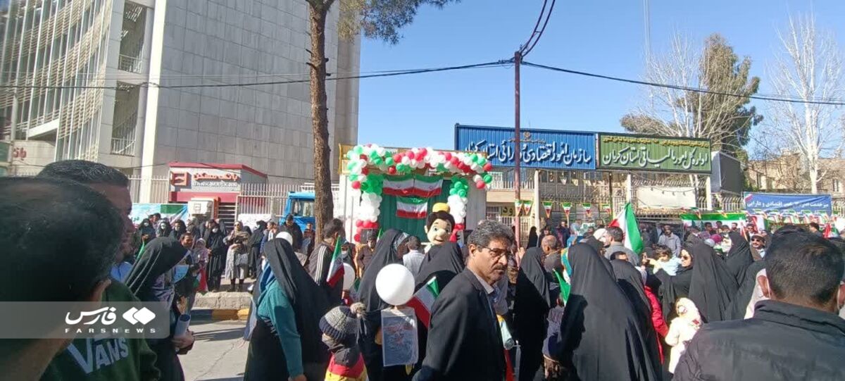 طلبهای که پشت خاور، حسینیه سیار راه انداخت