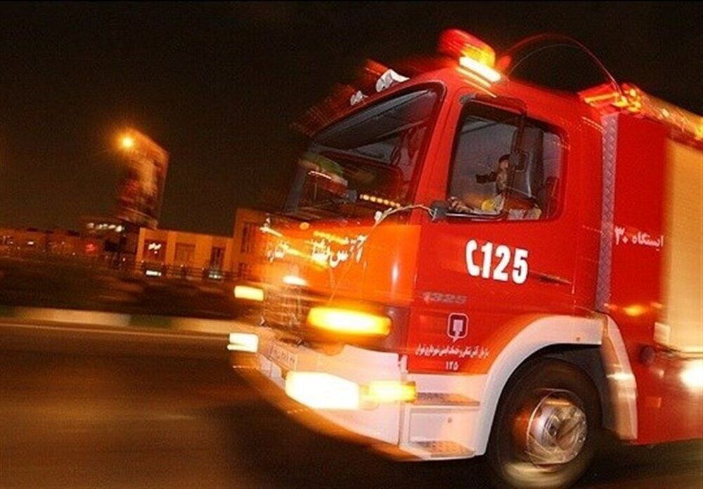 آتش سوزی مجتمع مسکونی ۳۶ واحدی در قزوین 